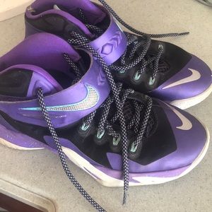 LeBron Basketball shoes